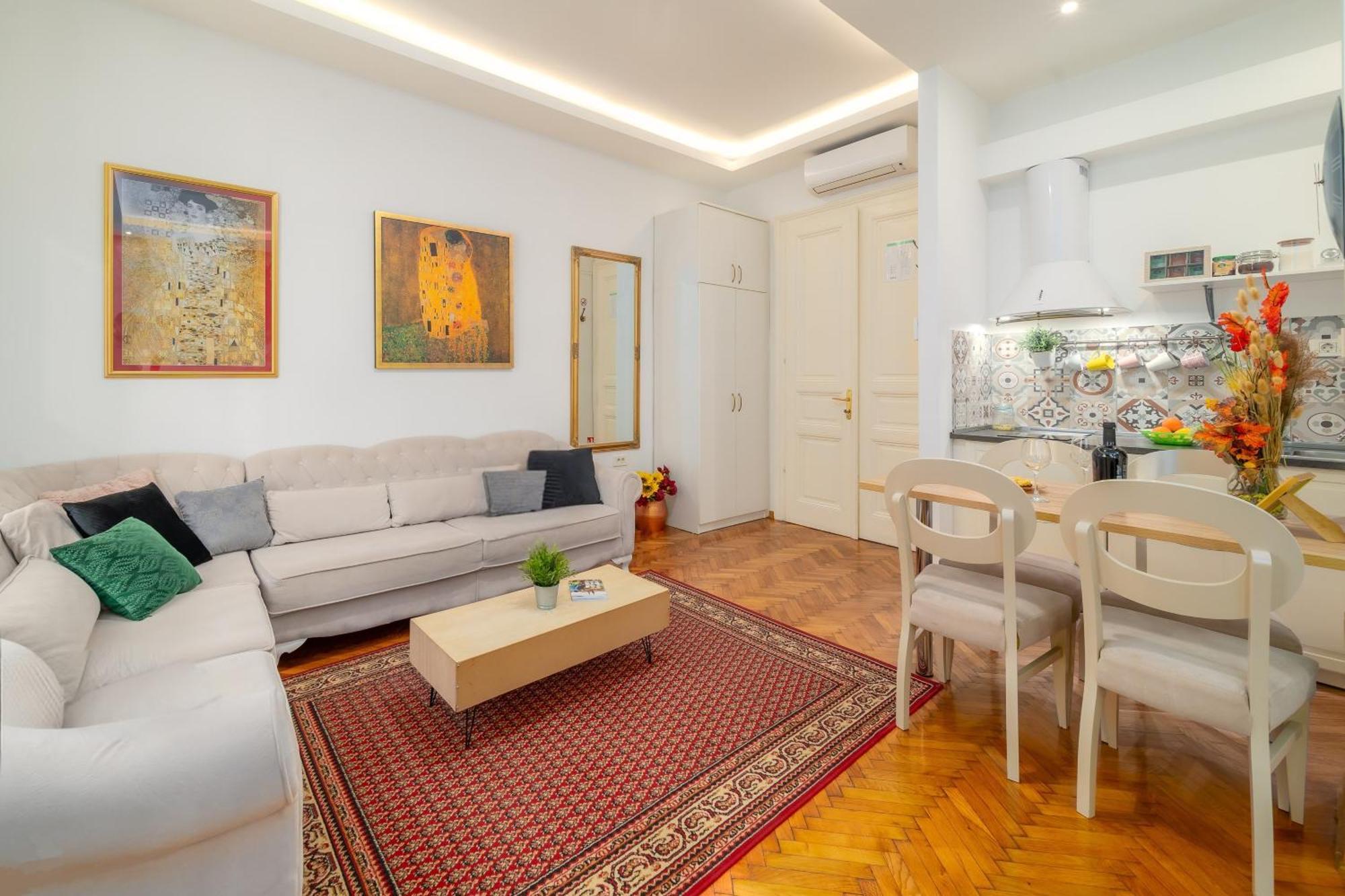 Aurelia Antik Apartments & Rooms, Zagreb City Center Екстериор снимка