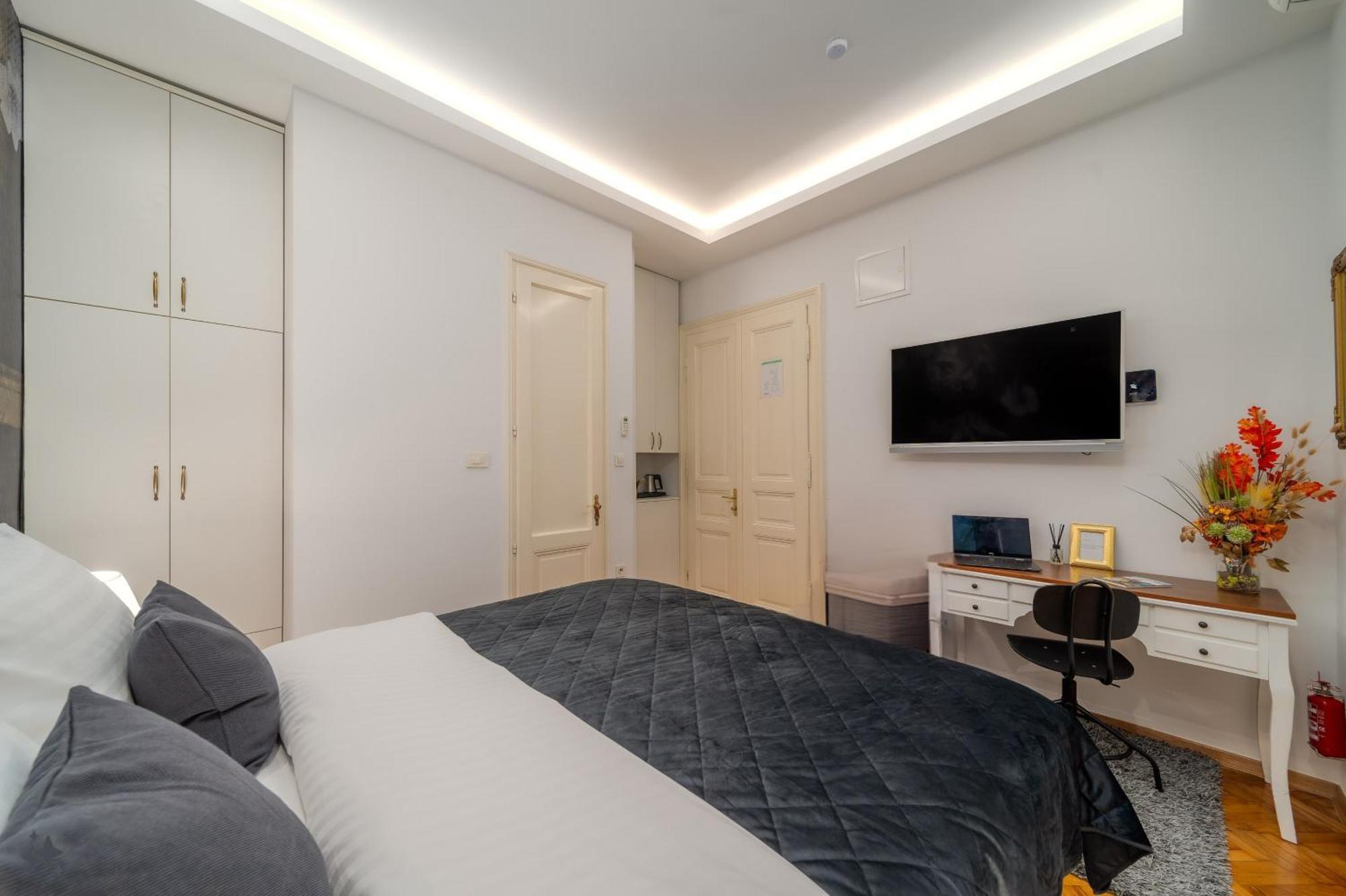 Aurelia Antik Apartments & Rooms, Zagreb City Center Екстериор снимка