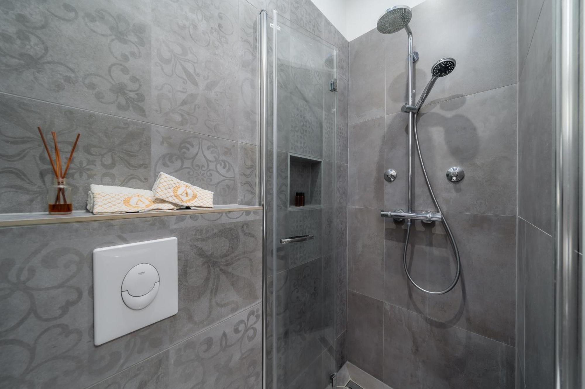 Aurelia Antik Apartments & Rooms, Zagreb City Center Екстериор снимка