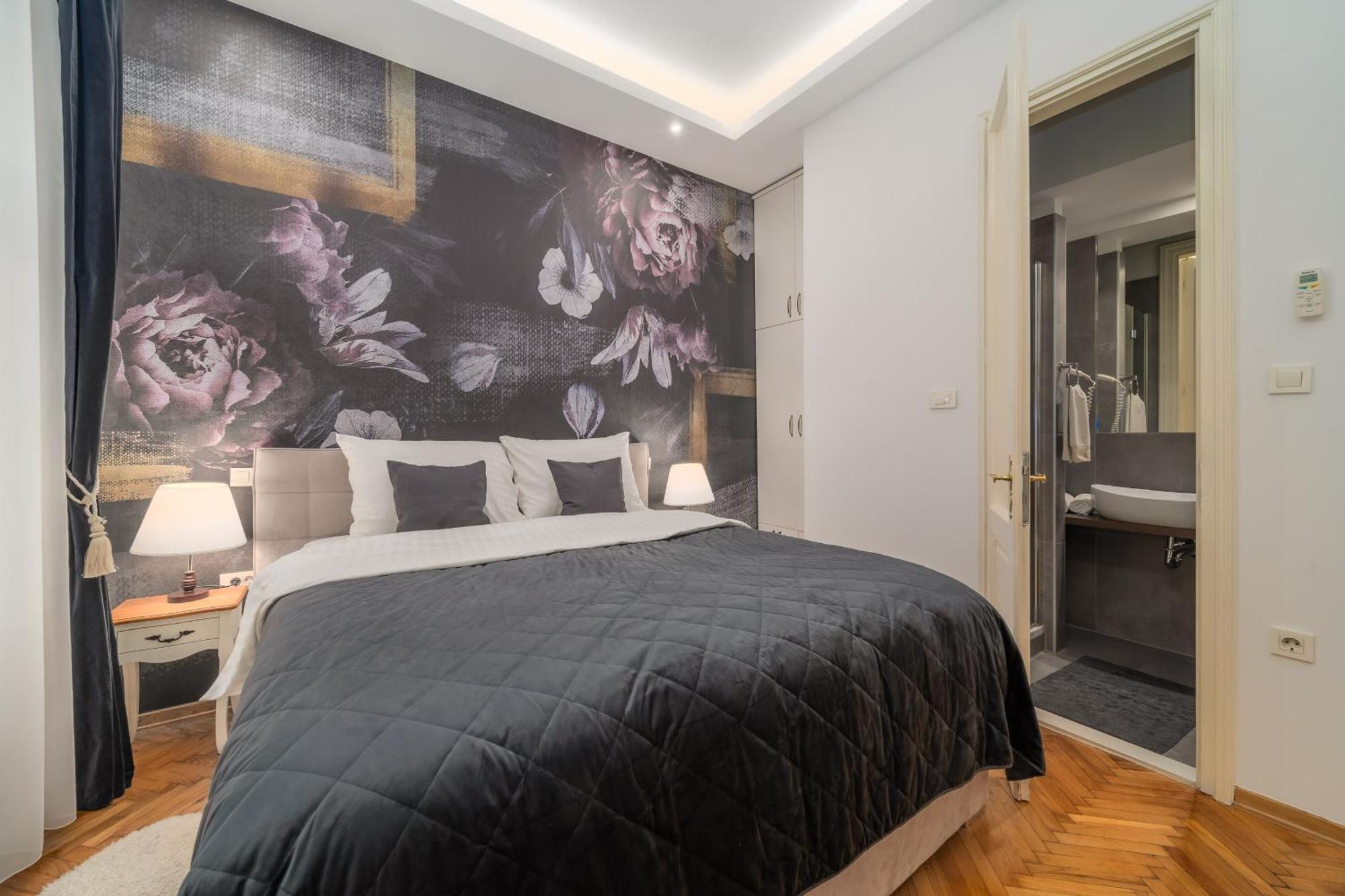 Aurelia Antik Apartments & Rooms, Zagreb City Center Екстериор снимка